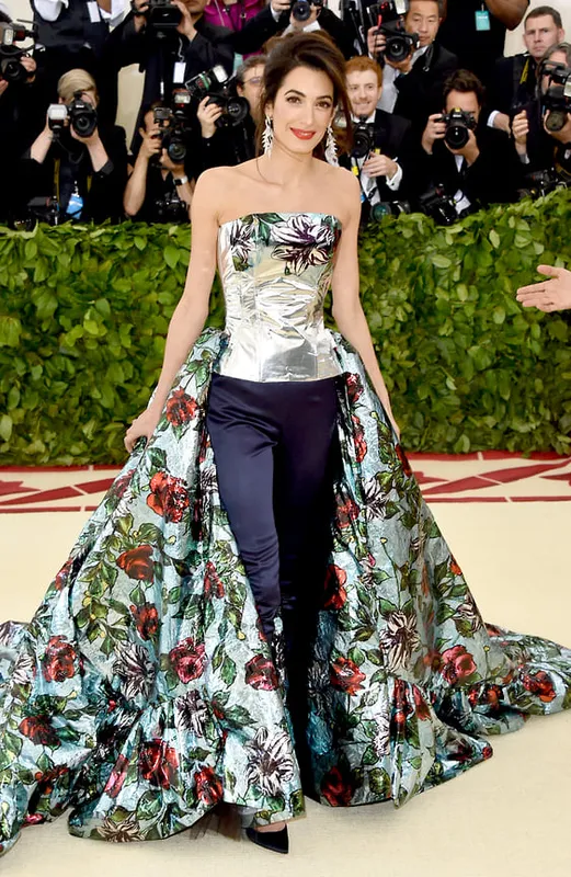 Амаль Клуни на балу Met Gala, 2018 год.