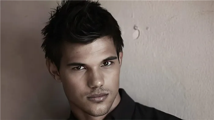 На фото: Тэйлор Лотнер (Taylor Lautner)